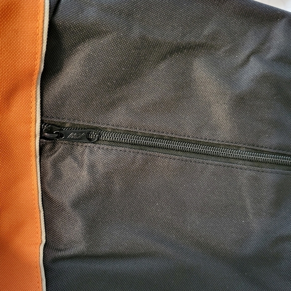 NWOT Black And Orange Messenger Bag multiple zip pockets unisex bag - Picture 11 of 16